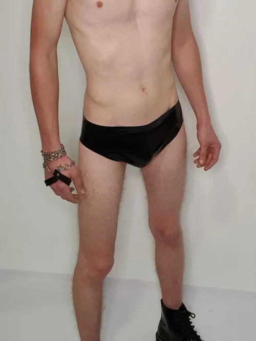 Basix Latex Briefs – Handcrafted Glossy Slip Panties with Reinforced Seams 英文描述：