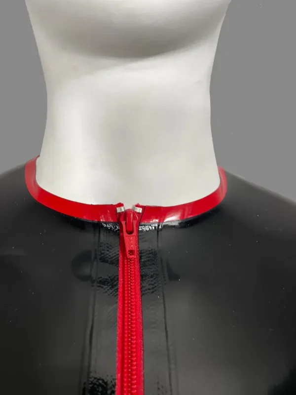 Latex Crew Neck Short Sleeve T-Shirt with Red Zip Trim – Sleek and Modern Rubber Top