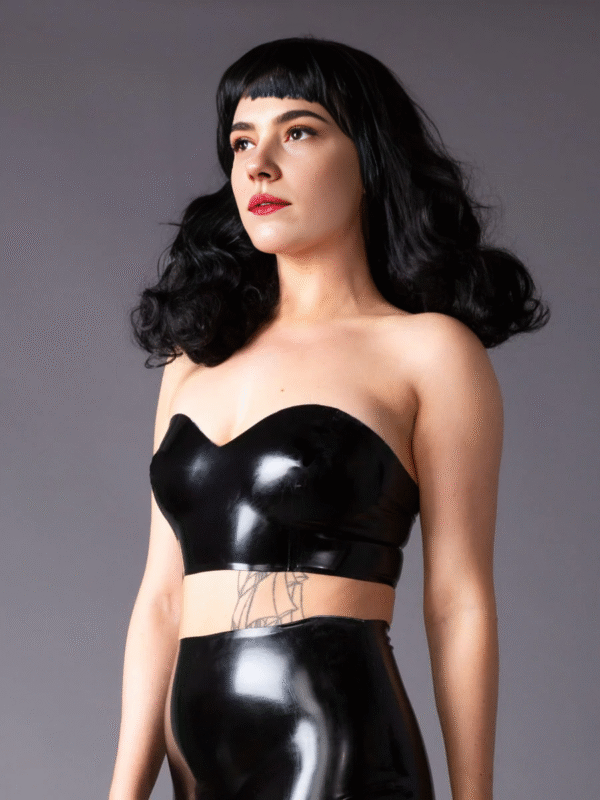 Sweetheart Neckline Latex Bandeau Bra – Strapless Slip-On Top